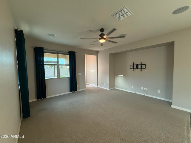 9458 E THATCHER Avenue, Mesa, AZ 85212