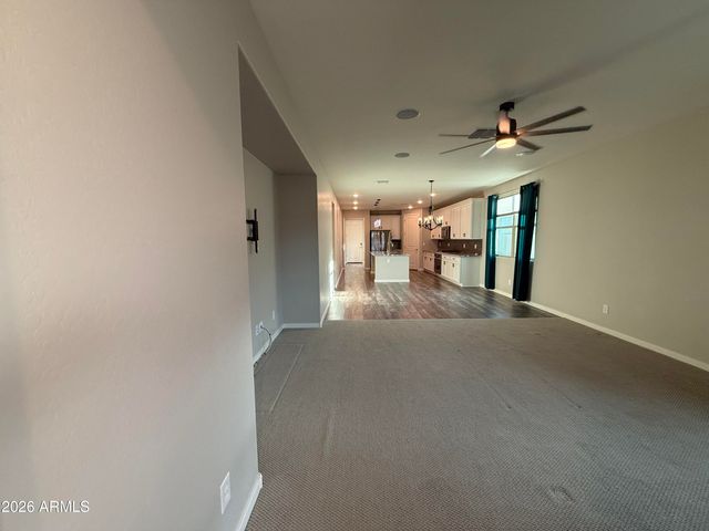 9458 E THATCHER Avenue, Mesa, AZ 85212