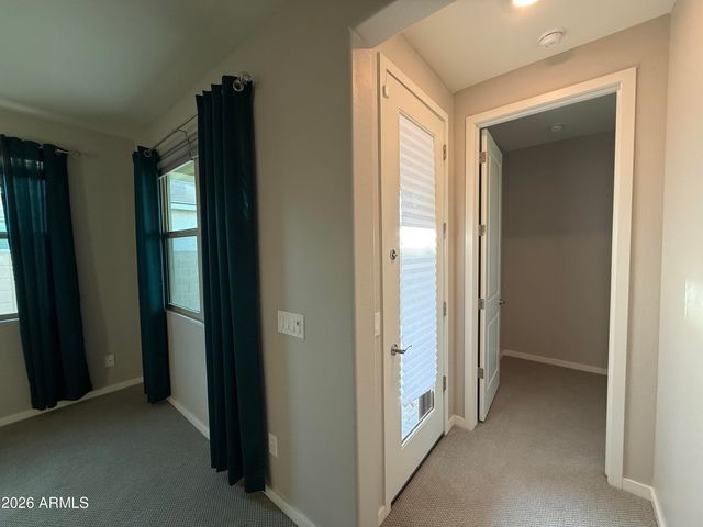 9458 E THATCHER Avenue, Mesa, AZ 85212