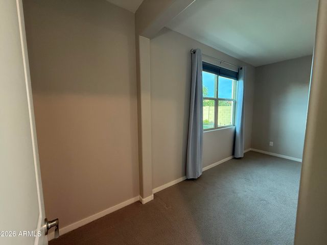 9458 E THATCHER Avenue, Mesa, AZ 85212