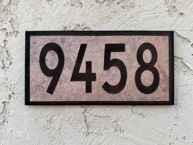 9458 E THATCHER Avenue, Mesa, AZ 85212