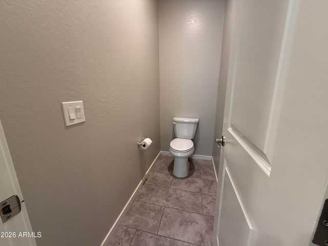 9458 E THATCHER Avenue, Mesa, AZ 85212