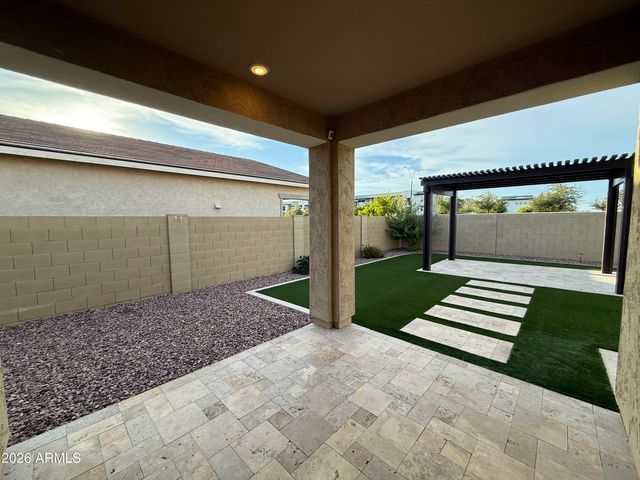 9458 E THATCHER Avenue, Mesa, AZ 85212