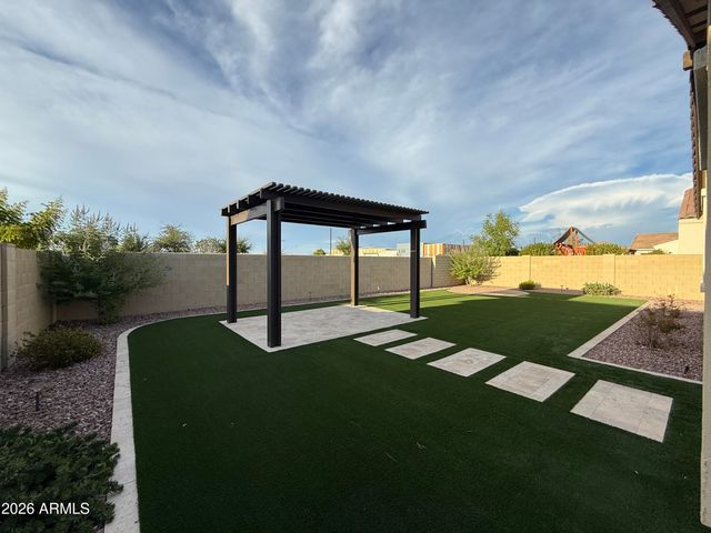 9458 E THATCHER Avenue, Mesa, AZ 85212