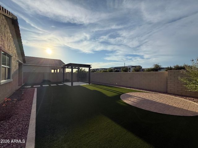 9458 E THATCHER Avenue, Mesa, AZ 85212