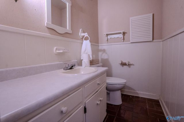 200 Montgomery Drive, Moulton, AL 35650