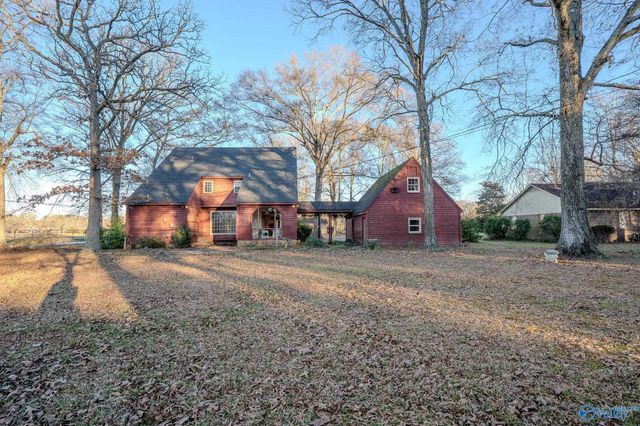 200 Montgomery Drive, Moulton, AL 35650