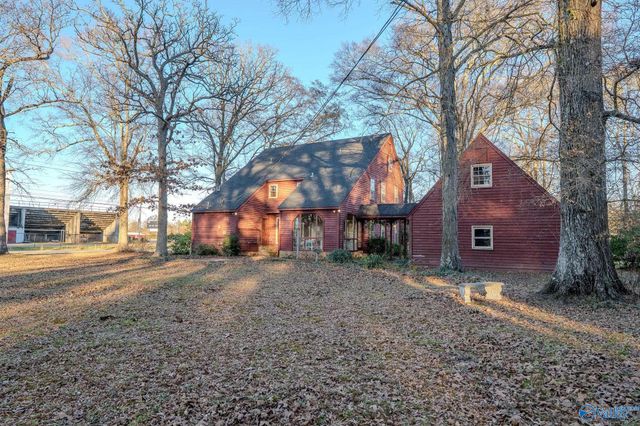 200 Montgomery Drive, Moulton, AL 35650