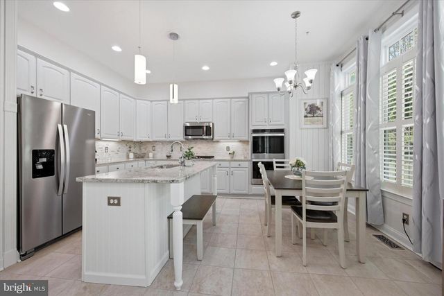 133 WHITELAND HILLS CIR, Exton, PA 19341