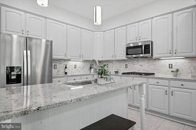 133 WHITELAND HILLS CIR, Exton, PA 19341