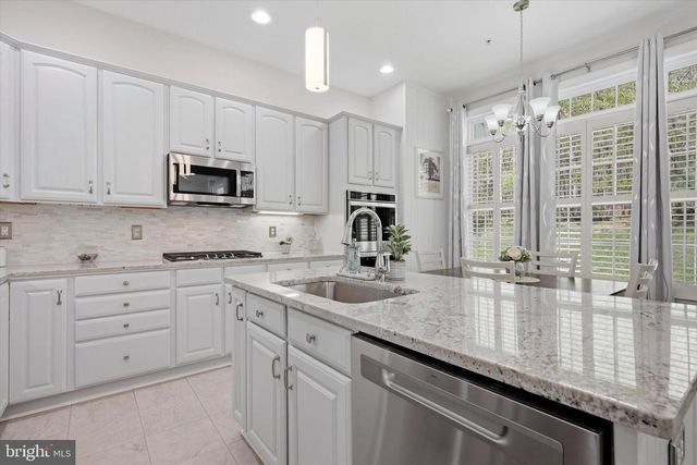 133 WHITELAND HILLS CIR, Exton, PA 19341