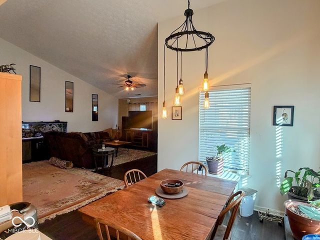 7618 Trophy Club Drive S, Indianapolis, IN 46214