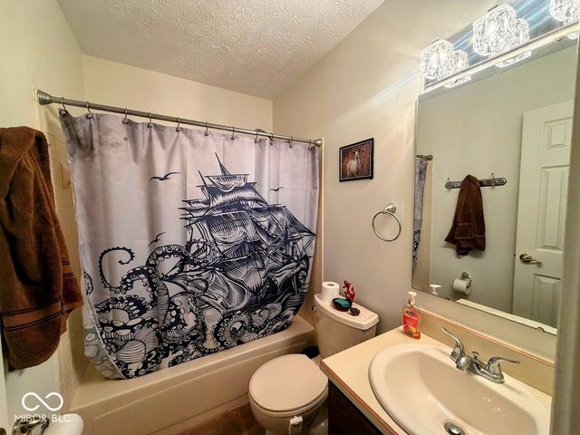 7618 Trophy Club Drive S, Indianapolis, IN 46214