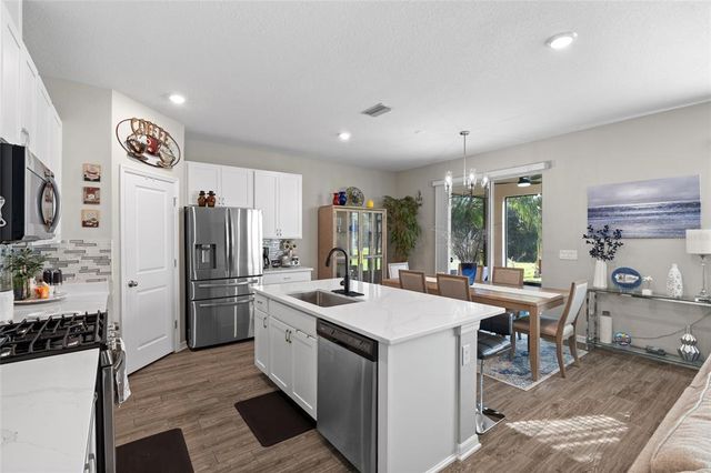 5882 BUNGALOW GROVE COURT, Palmetto, FL 34221