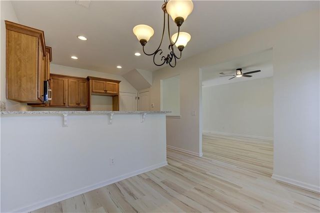 605 Summit Point, Canton, GA 30114