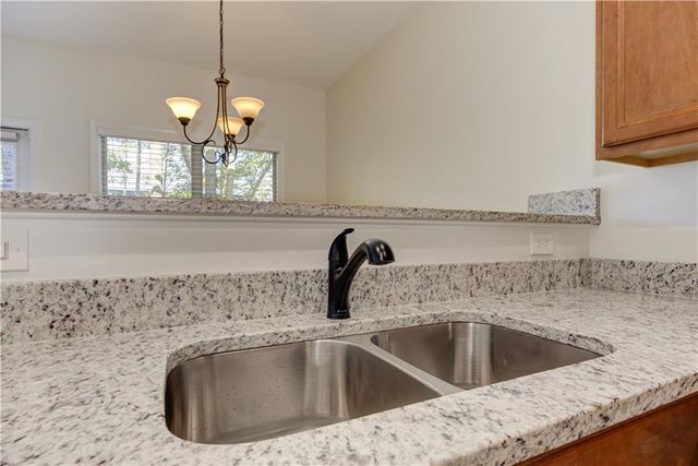 605 Summit Point, Canton, GA 30114