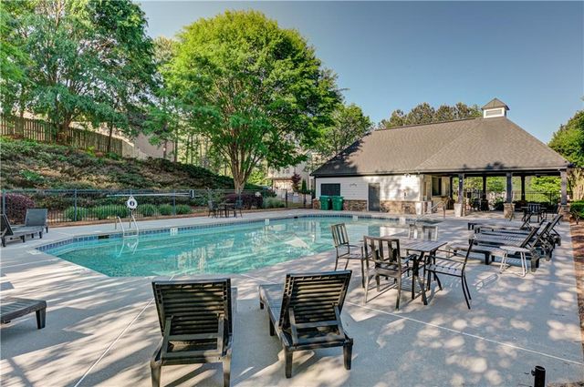 605 Summit Point, Canton, GA 30114