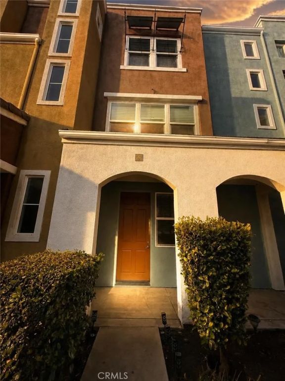 542 N Chardonnay, Covina, CA 91723