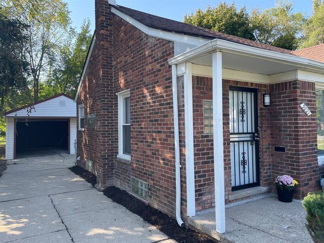 9221 Grandville Avenue, Detroit, MI 48228