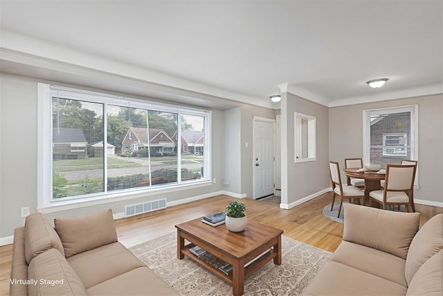 9221 Grandville Avenue, Detroit, MI 48228