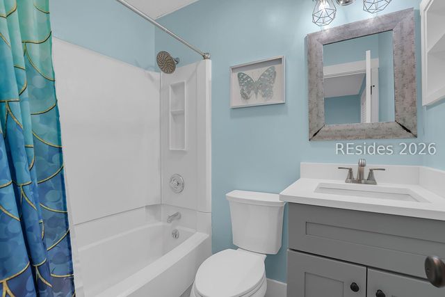 45 Folly Field Rd Apt 13L, Hilton Head Island, SC 29928