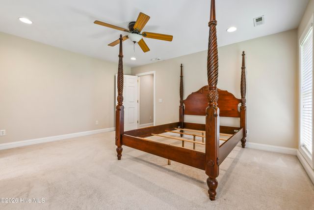 519 Sea Castle Court, Wilmington, NC 28412