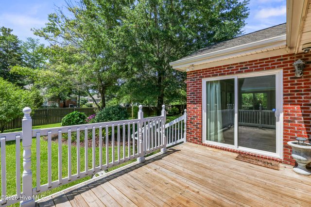 519 Sea Castle Court, Wilmington, NC 28412