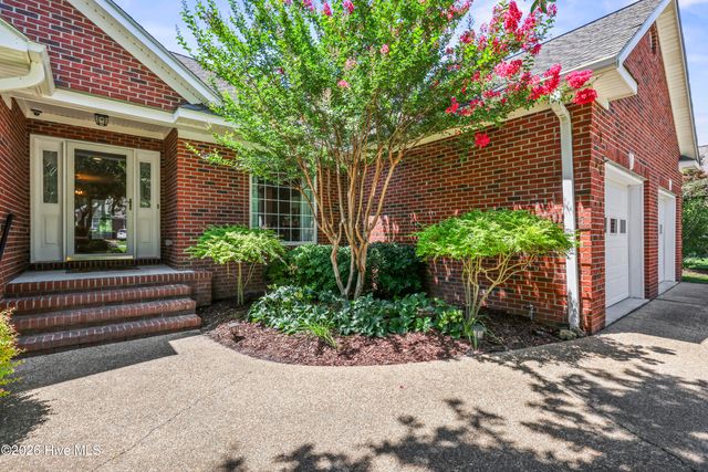 519 Sea Castle Court, Wilmington, NC 28412