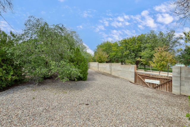 300 Aliso Drive SE, Albuquerque, NM 87108