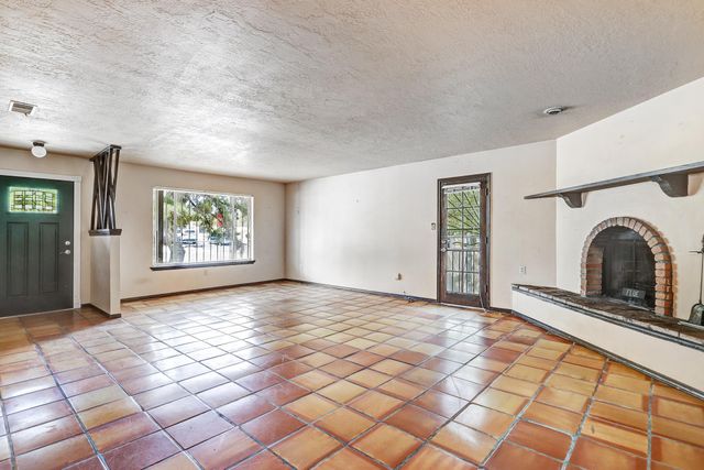 300 Aliso Drive SE, Albuquerque, NM 87108