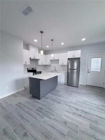 1724 Clinton Street, Harlingen, TX 78550