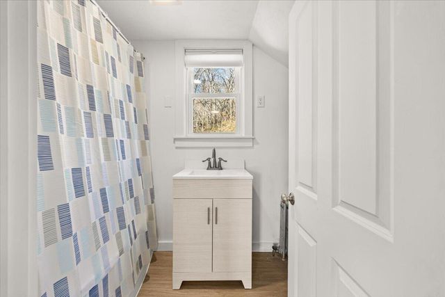 8 Herring Pond Road, Bourne, MA 02532