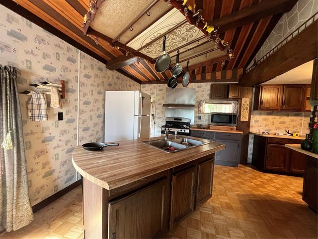 14634 S MOSIERTOWN Road, Meadville, PA 16335