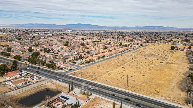 751 E K Avenue, Lancaster, CA 93535