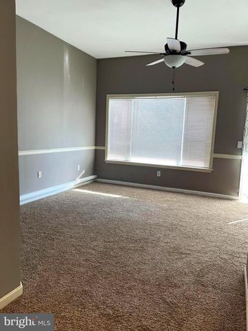 4195 NANTUCKET DR, Mechanicsburg, PA 17050