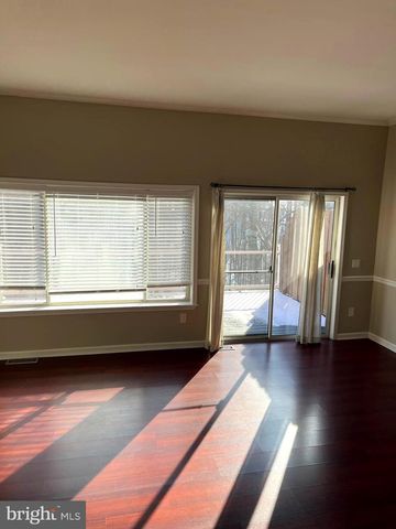 4195 NANTUCKET DR, Mechanicsburg, PA 17050