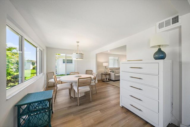 711 SPANISH DRIVE S 211, Longboat Key, FL 34228