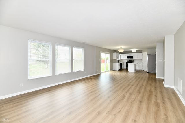 2560 Cabin Hill Road, Indianapolis, IN 46229