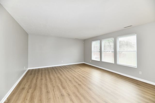 2560 Cabin Hill Road, Indianapolis, IN 46229