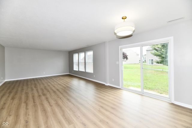2560 Cabin Hill Road, Indianapolis, IN 46229