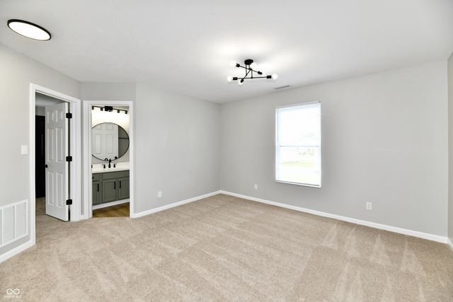 2560 Cabin Hill Road, Indianapolis, IN 46229