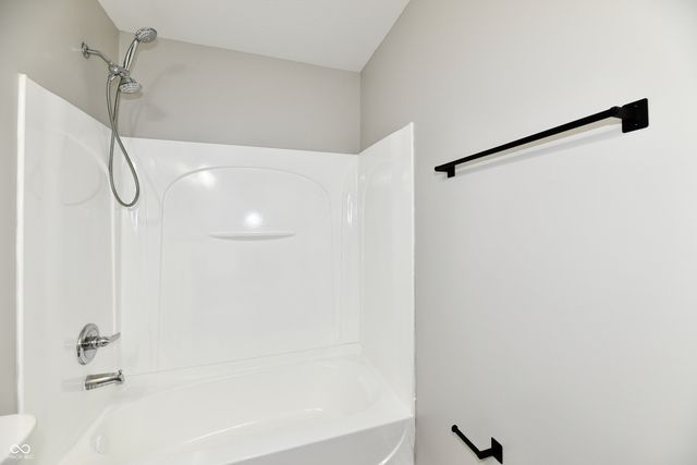 2560 Cabin Hill Road, Indianapolis, IN 46229