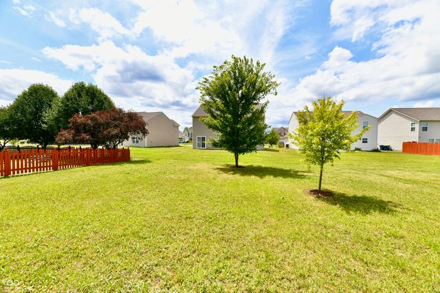 2560 Cabin Hill Road, Indianapolis, IN 46229