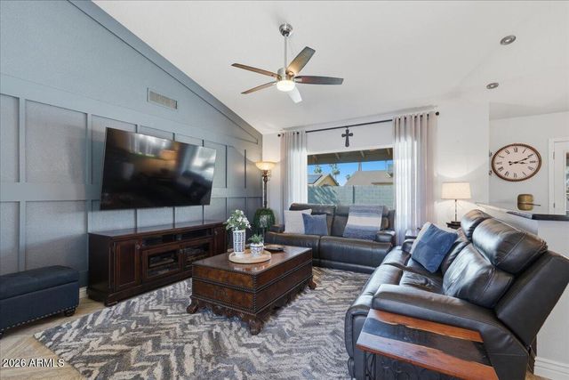 1702 W MANOR Street, Chandler, AZ 85224