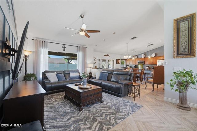 1702 W MANOR Street, Chandler, AZ 85224