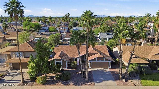 1702 W MANOR Street, Chandler, AZ 85224