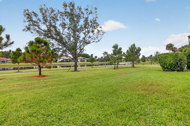 5810 ARECA PALM B, Delray Beach, FL 33484