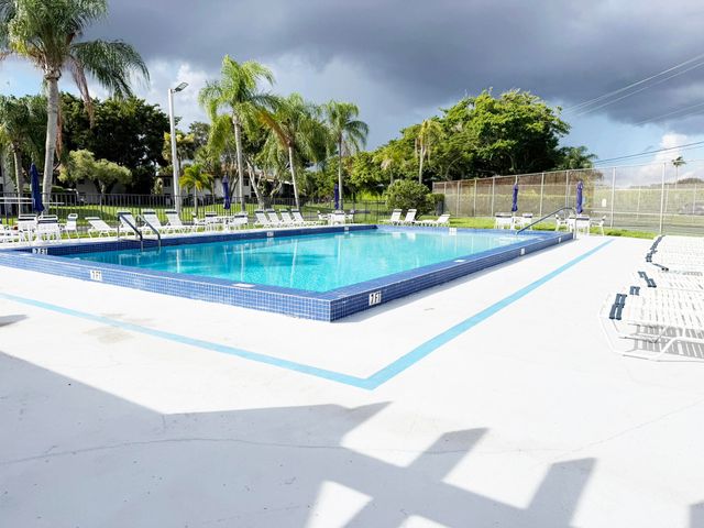 5810 ARECA PALM B, Delray Beach, FL 33484