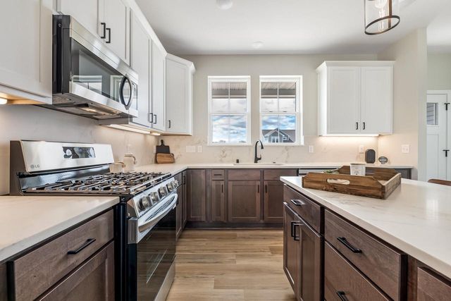 N101W16938 Tanglewood DRIVE, Germantown, WI 53022