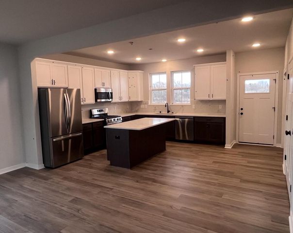 N101W16938 Tanglewood DRIVE, Germantown, WI 53022